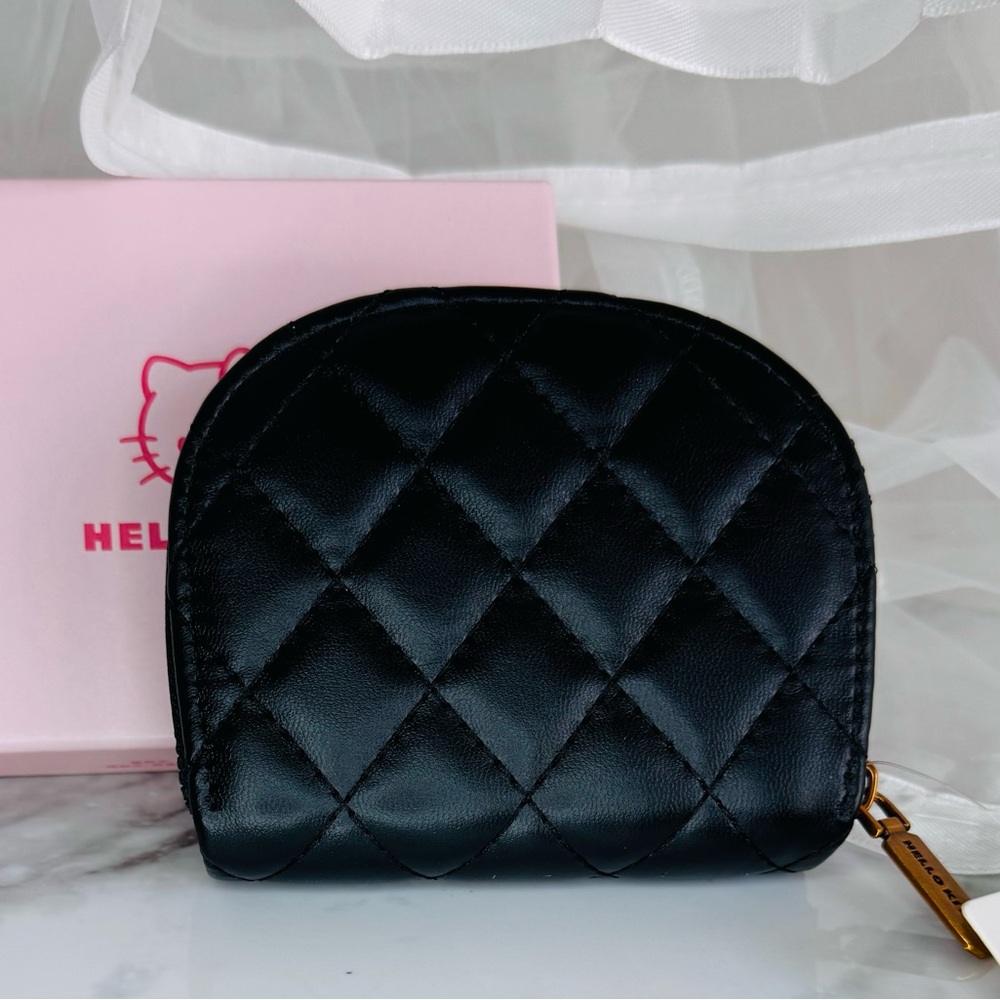 Hello Kitty Quilted Black Card Carrier - Picture 2 of 6